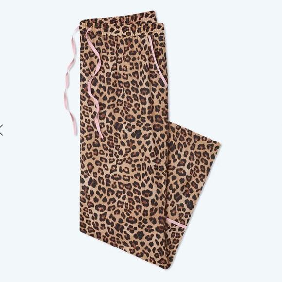 Summersalt The Cloud 9 Silky Pajama Set NEW Size XS 
Leopard print - Picture 5 of 11